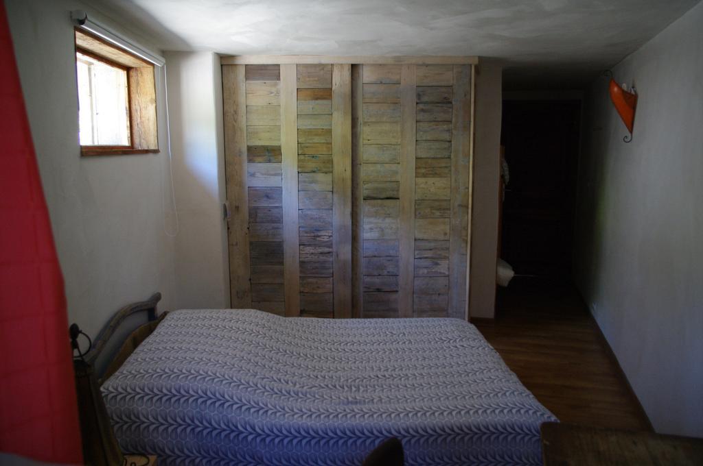Appartement Dans Chalet De Montagne Bozel Δωμάτιο φωτογραφία