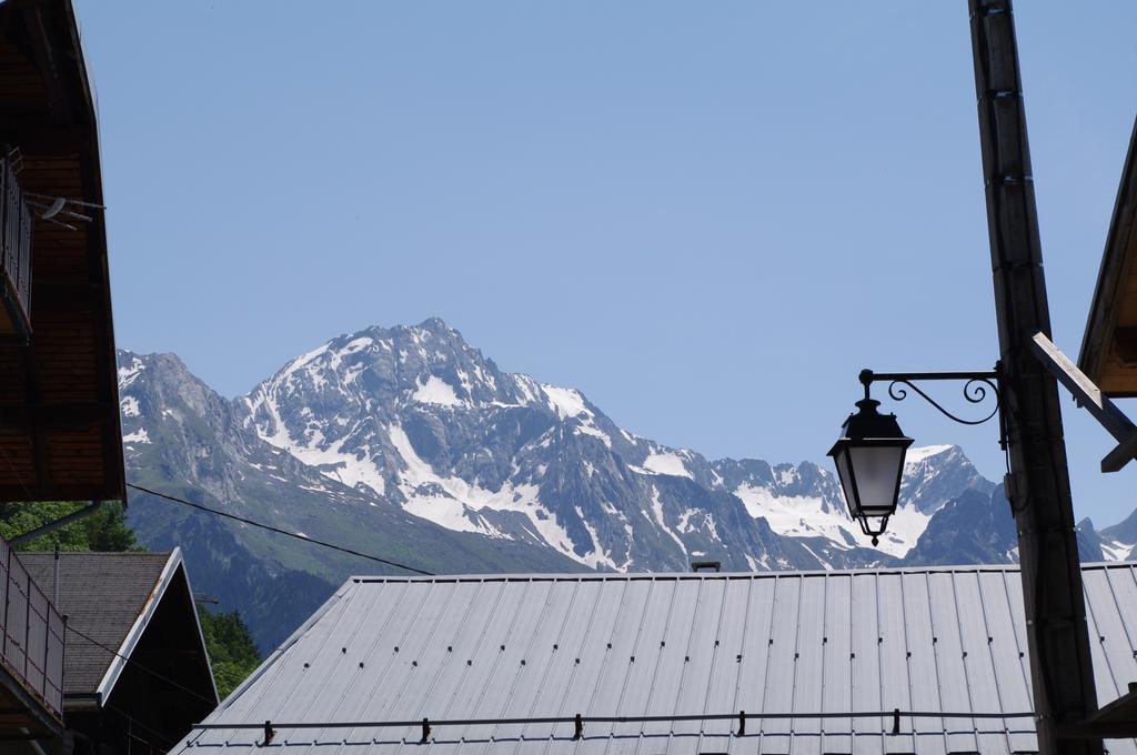 Appartement Dans Chalet De Montagne Bozel Δωμάτιο φωτογραφία