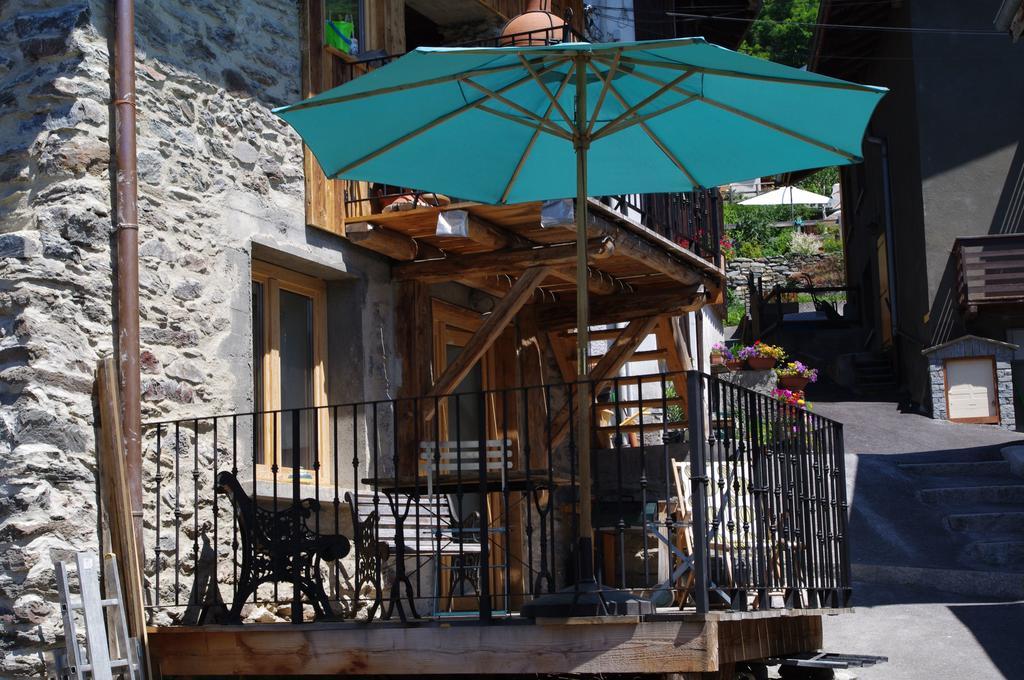 Appartement Dans Chalet De Montagne Bozel Δωμάτιο φωτογραφία